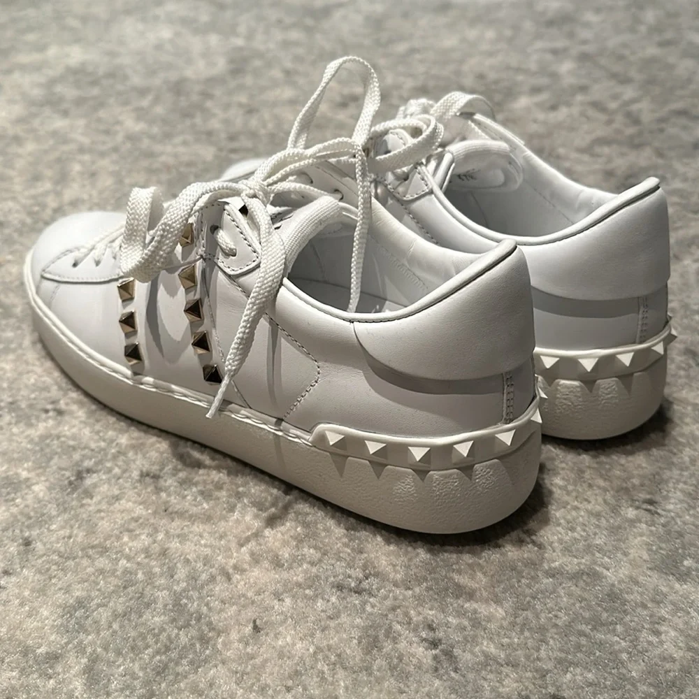 Valentino Garavani Rockstud Sneaker NWOT - Picture 10 of 16